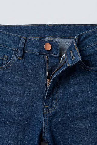SKINNY FIT JEANS FOR WOMEN